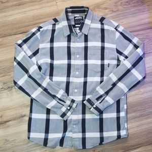 Van's plaid long sleeve button up